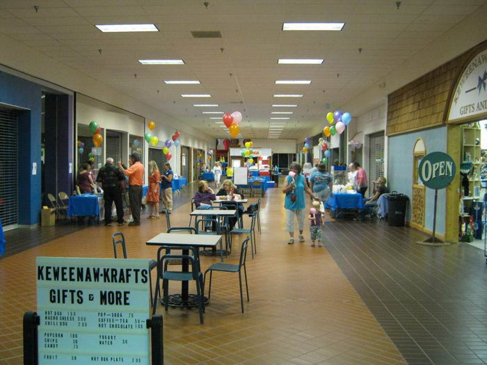 Copper Country Mall - Online Photos (newer photo)